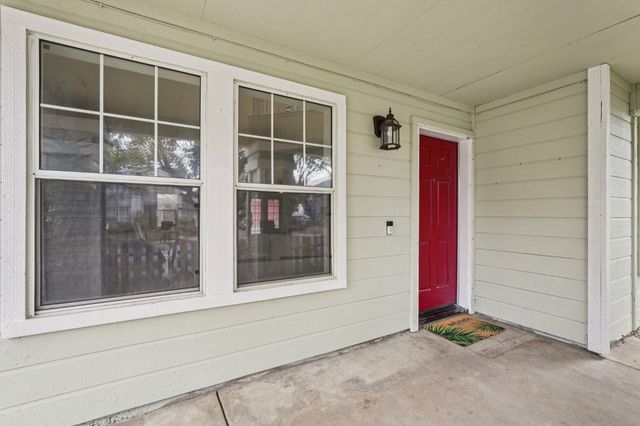 1720 River Run Dr, Marysville, CA 95901