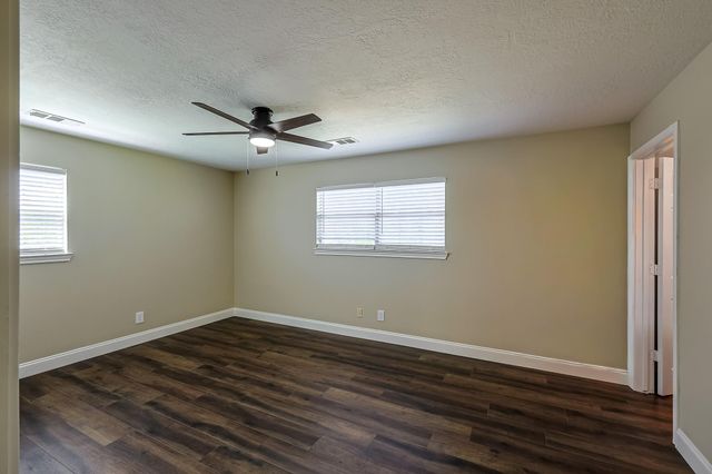 1066 Tafelski Road, New Waverly, TX 77358