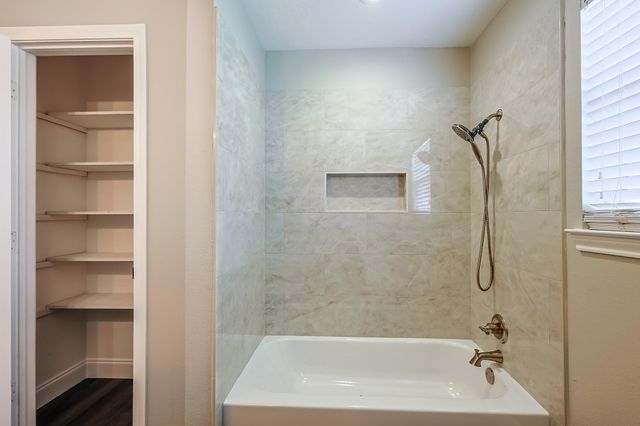 1066 Tafelski Road, New Waverly, TX 77358