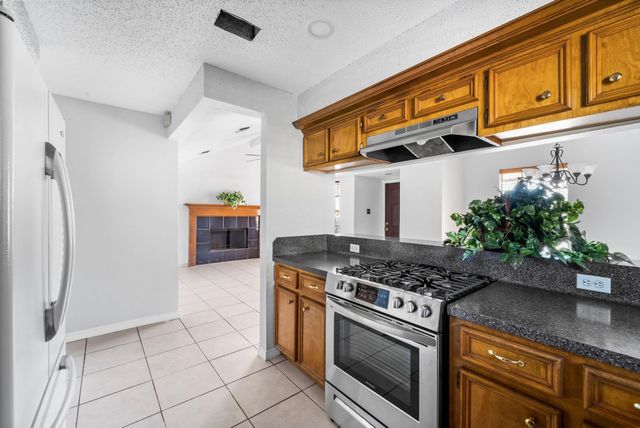 13806 Long Glen Drive, Houston, TX 77039