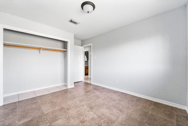 13806 Long Glen Drive, Houston, TX 77039