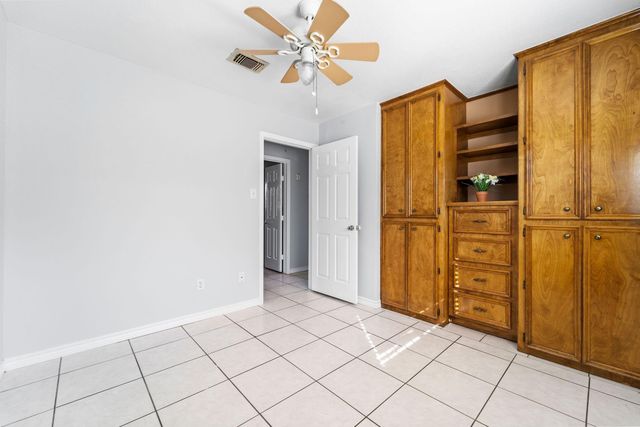 13806 Long Glen Drive, Houston, TX 77039