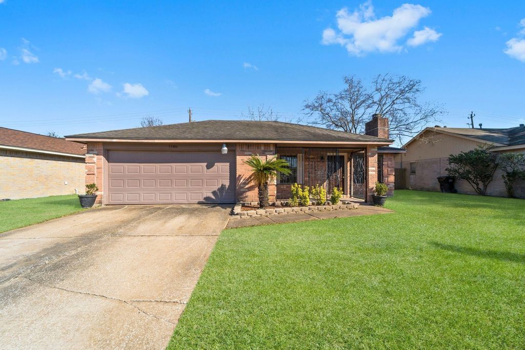 13806 Long Glen Drive, Houston, TX 77039