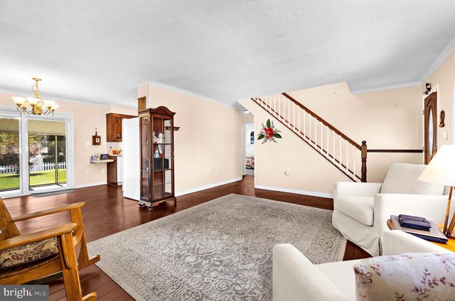 5 THOMAS RD, Glen Burnie, MD 21060