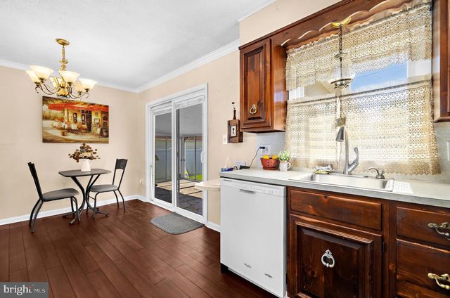 5 THOMAS RD, Glen Burnie, MD 21060