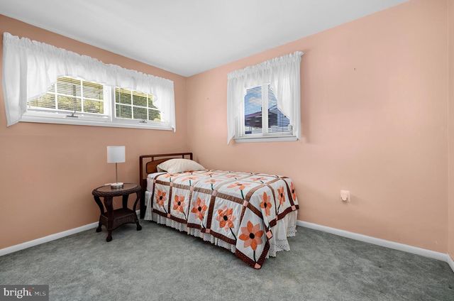 5 THOMAS RD, Glen Burnie, MD 21060