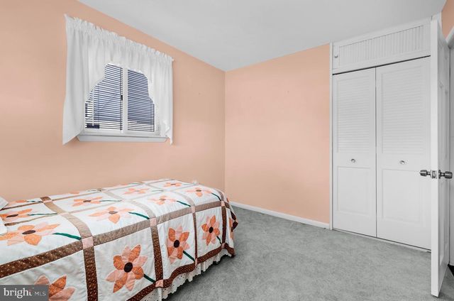 5 THOMAS RD, Glen Burnie, MD 21060