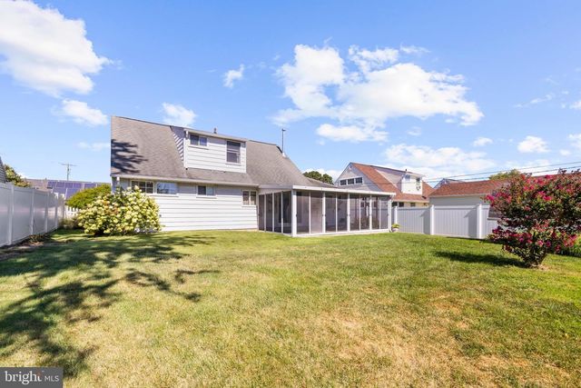 5 THOMAS RD, Glen Burnie, MD 21060
