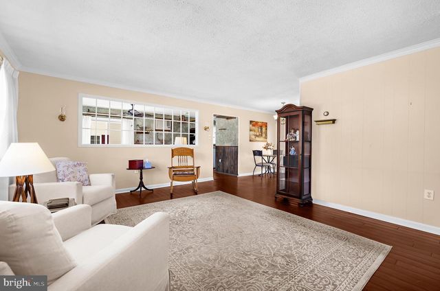 5 THOMAS RD, Glen Burnie, MD 21060
