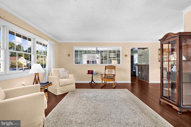 5 THOMAS RD, Glen Burnie, MD 21060