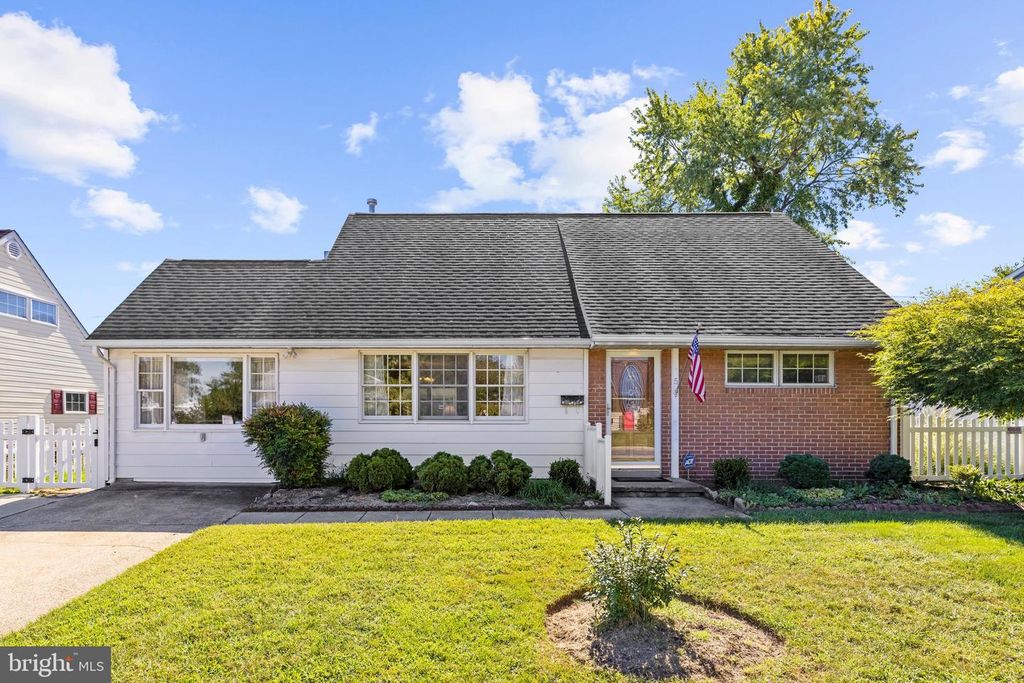 5 THOMAS RD, Glen Burnie, MD 21060