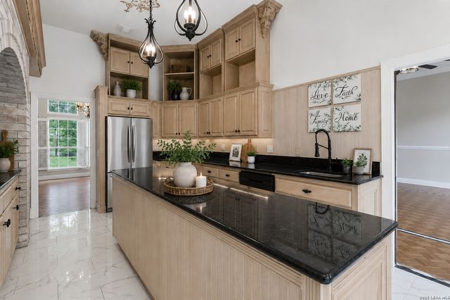 519 Mission Viejo, San Antonio, TX 78232