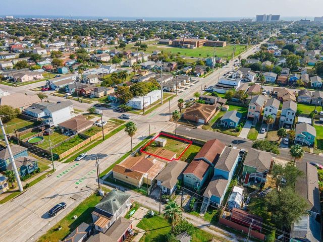 5302 Avenue L, Galveston, TX 77551