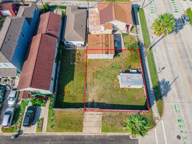 5302 Avenue L, Galveston, TX 77551