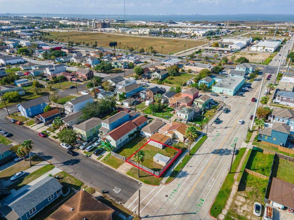 5302 Avenue L, Galveston, TX 77551