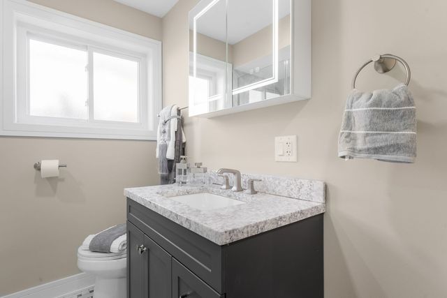 8549 S Indiana Avenue, Chicago, IL 60619