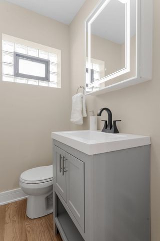 8549 S Indiana Avenue, Chicago, IL 60619