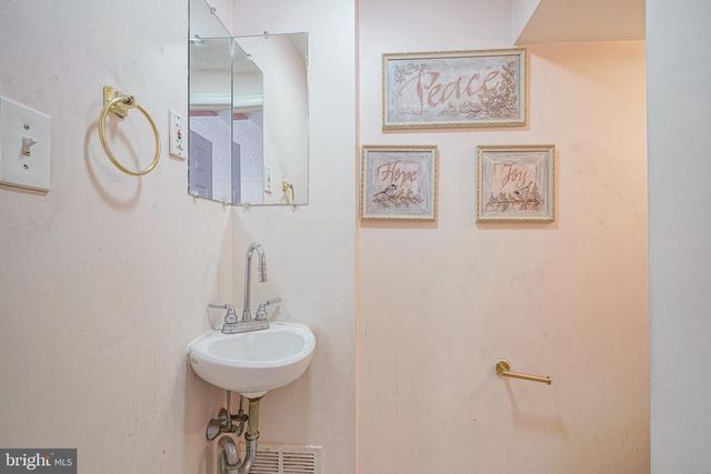 2645 S ALDER ST, Philadelphia, PA 19148