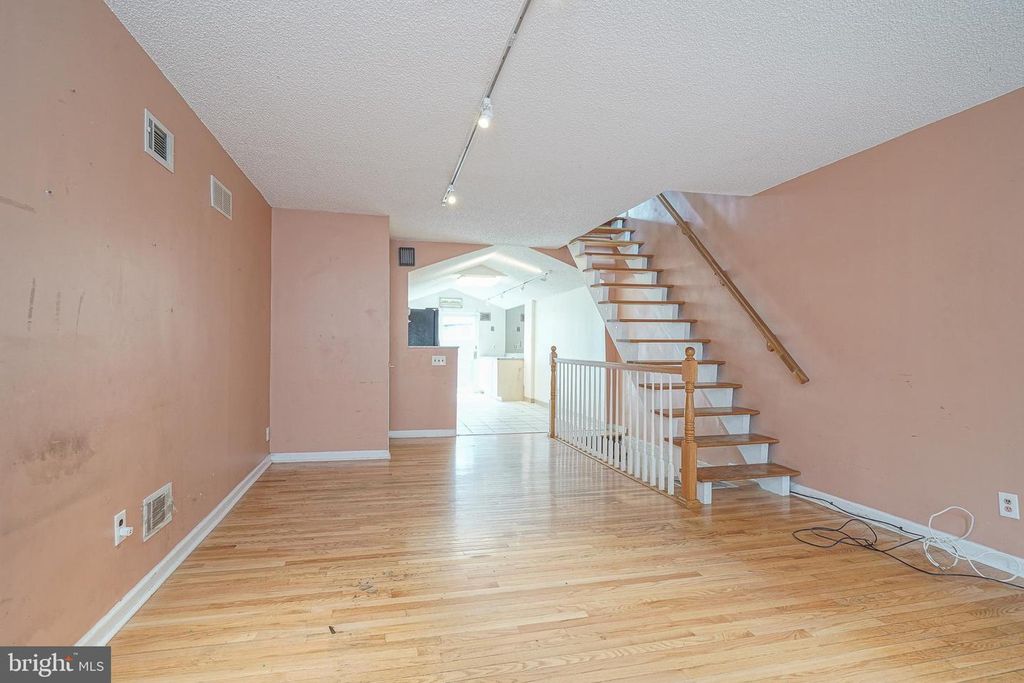 2645 S ALDER ST, Philadelphia, PA 19148