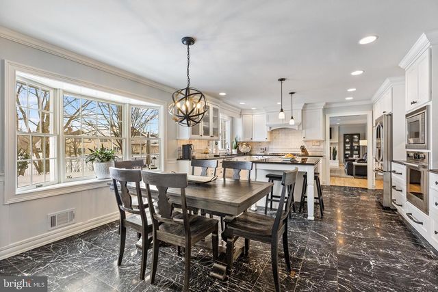 9 HOWARD DR, Princeton Junction, NJ 08550