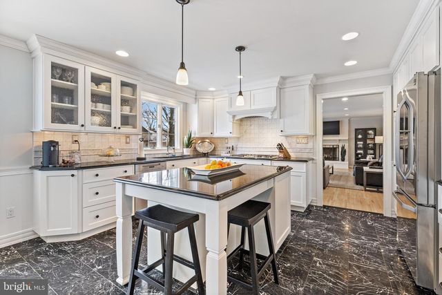 9 HOWARD DR, Princeton Junction, NJ 08550