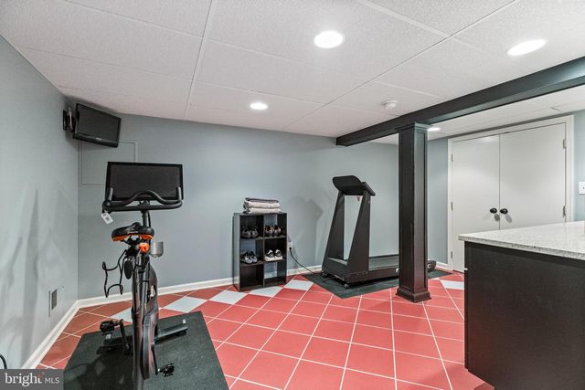 9 HOWARD DR, Princeton Junction, NJ 08550