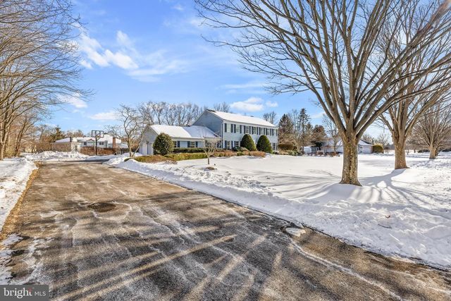 9 HOWARD DR, Princeton Junction, NJ 08550