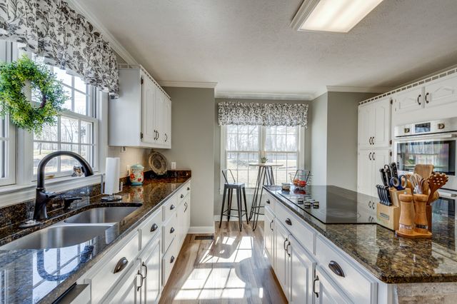 831 Columbia Hwy, Hohenwald, TN 38462