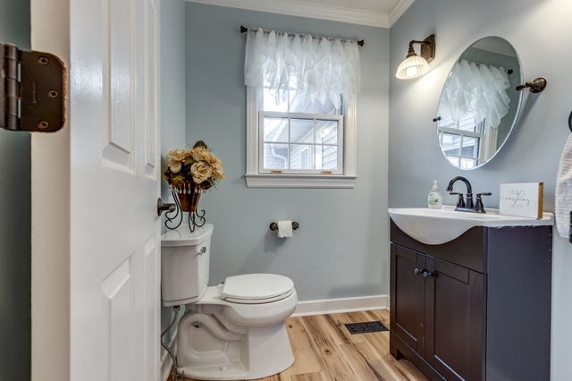 831 Columbia Hwy, Hohenwald, TN 38462