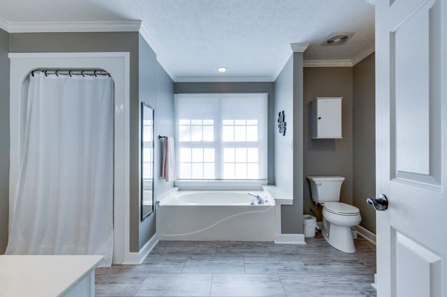 831 Columbia Hwy, Hohenwald, TN 38462