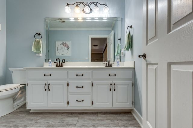 831 Columbia Hwy, Hohenwald, TN 38462