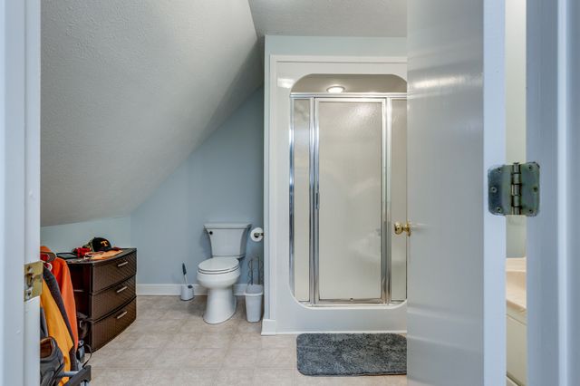 831 Columbia Hwy, Hohenwald, TN 38462