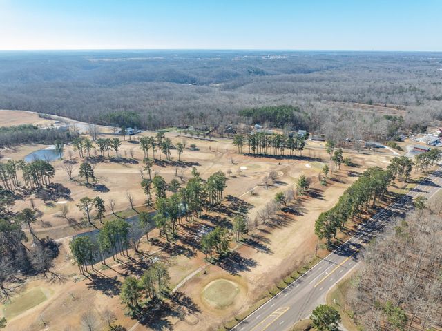 831 Columbia Hwy, Hohenwald, TN 38462