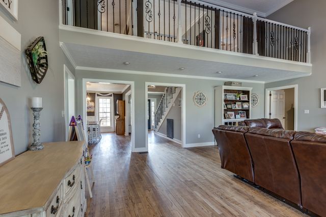 831 Columbia Hwy, Hohenwald, TN 38462