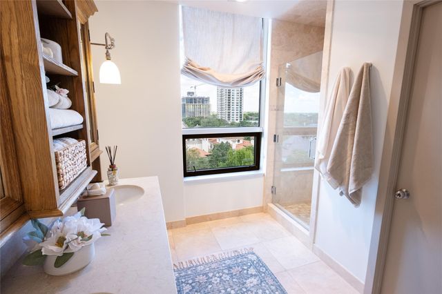5100 San Felipe Street 72, Houston, TX 77056