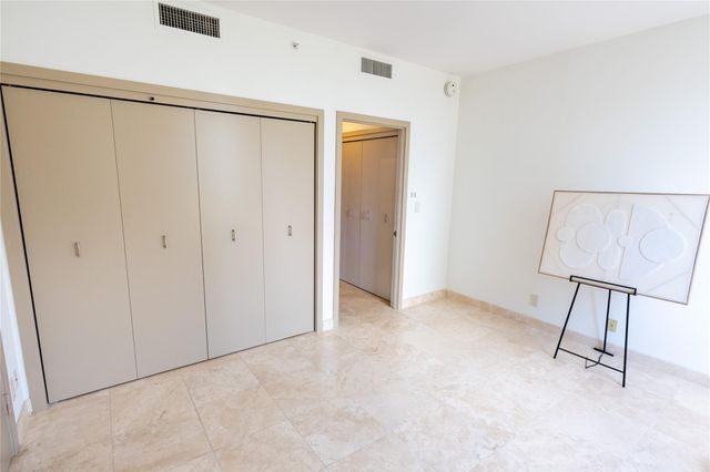 5100 San Felipe Street 72, Houston, TX 77056