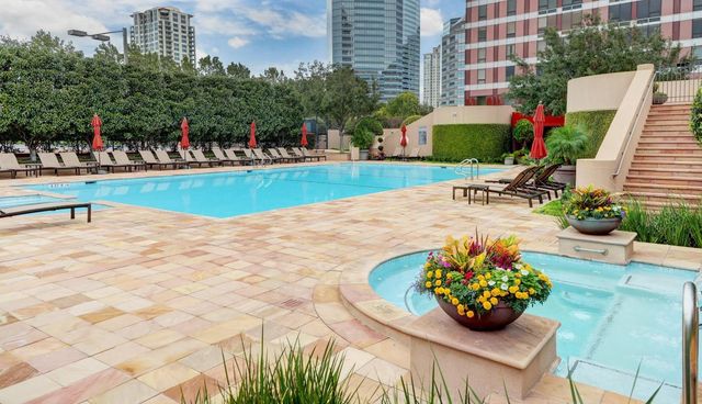 5100 San Felipe Street 72, Houston, TX 77056