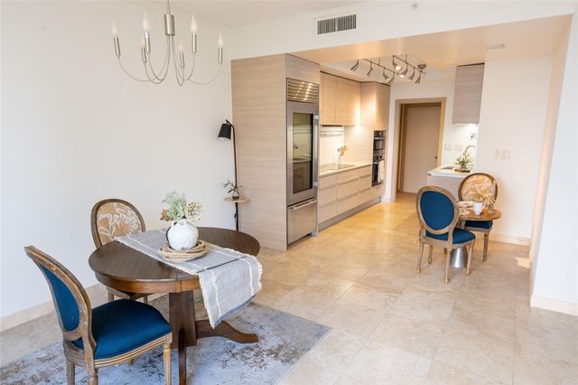 5100 San Felipe Street 72, Houston, TX 77056