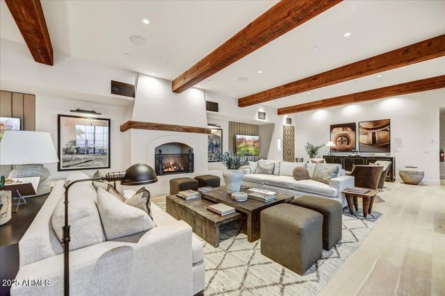 4938 N ASCENT Drive, Scottsdale, AZ 85251