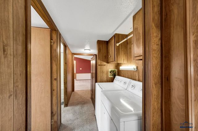 3704 CHIEF DR, Rapid City, SD 57701