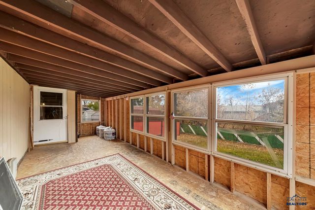 3704 CHIEF DR, Rapid City, SD 57701