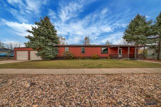 3704 CHIEF DR, Rapid City, SD 57701