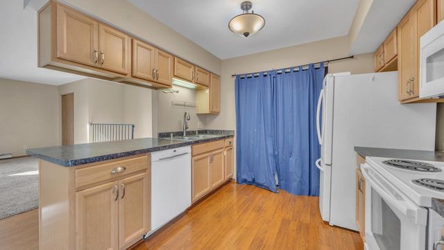 73 University DRIVE, Fond Du Lac, WI 54935