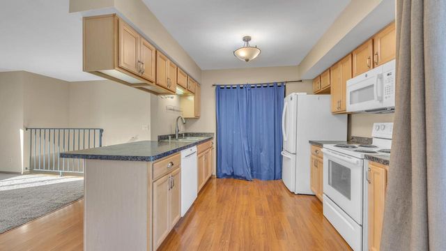 73 University DRIVE, Fond Du Lac, WI 54935