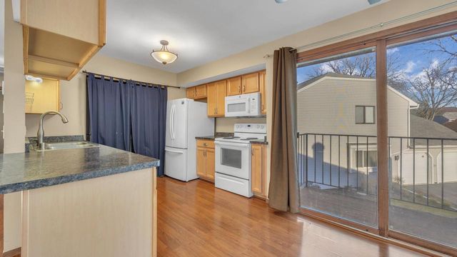 73 University DRIVE, Fond Du Lac, WI 54935