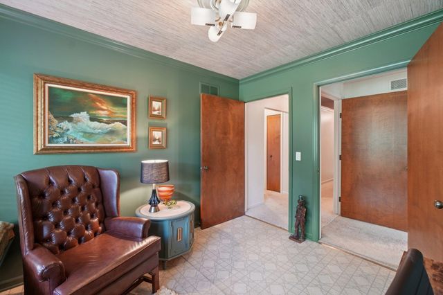 890 E Romeo Road, Oakland Twp, MI 48363