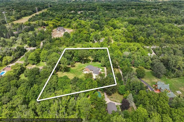 890 E Romeo Road, Oakland Twp, MI 48363