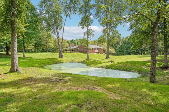 890 E Romeo Road, Oakland Twp, MI 48363