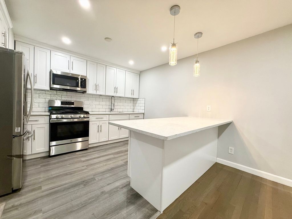 135 Granite Ave 23, Boston, MA 02124