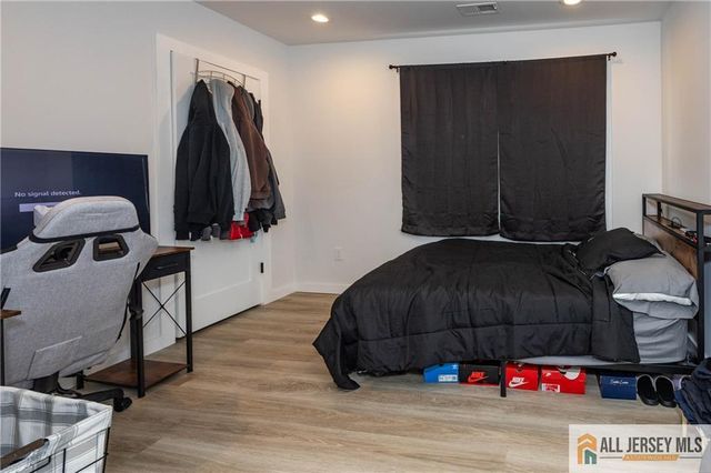 27 S 2nd Street, Fords, NJ 08863